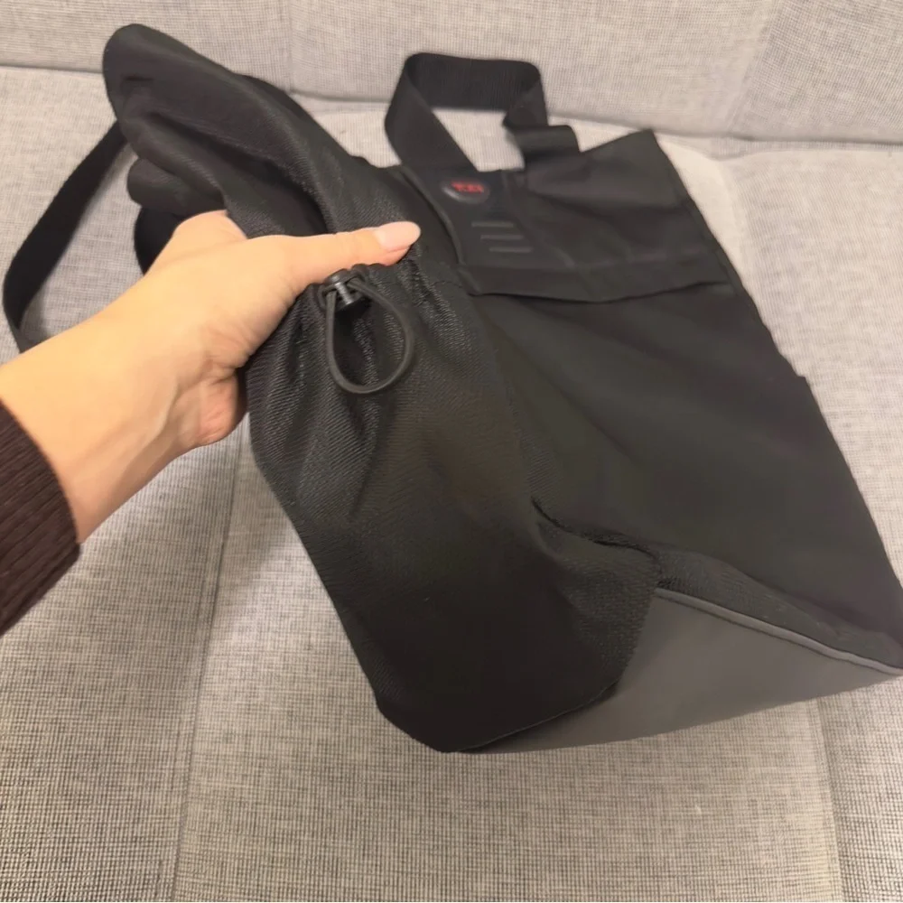 Tumi Black Tote Bag - Picture 9 of 10